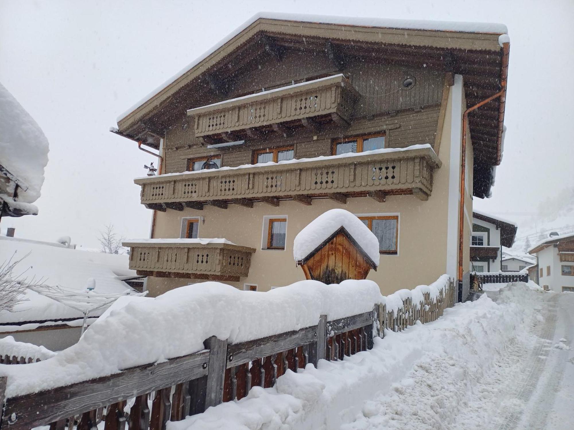 Appartement Haus Dilitz-Theiner - Bachbluete à Nauders Extérieur photo