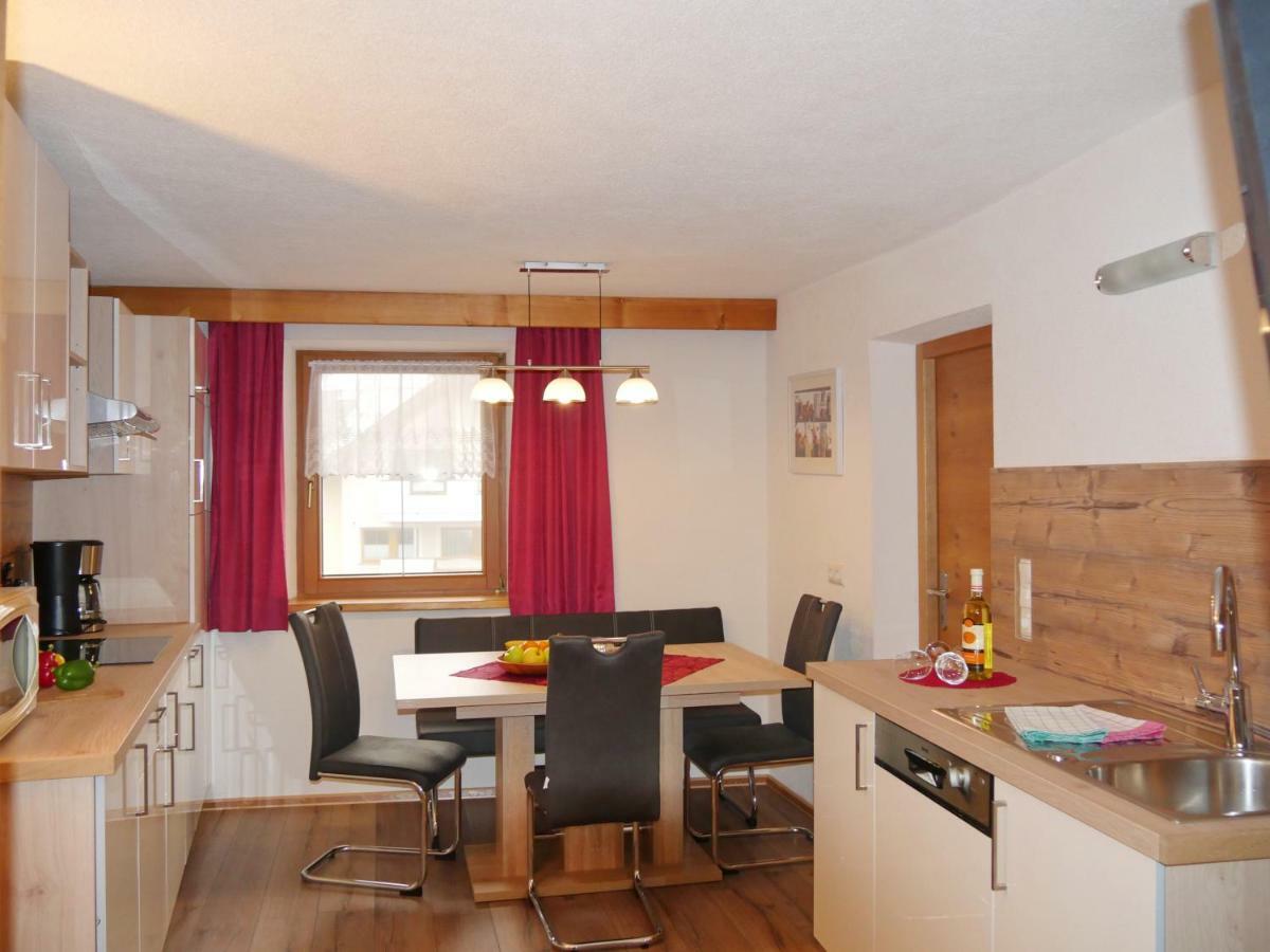 Appartement Haus Dilitz-Theiner - Bachbluete à Nauders Extérieur photo