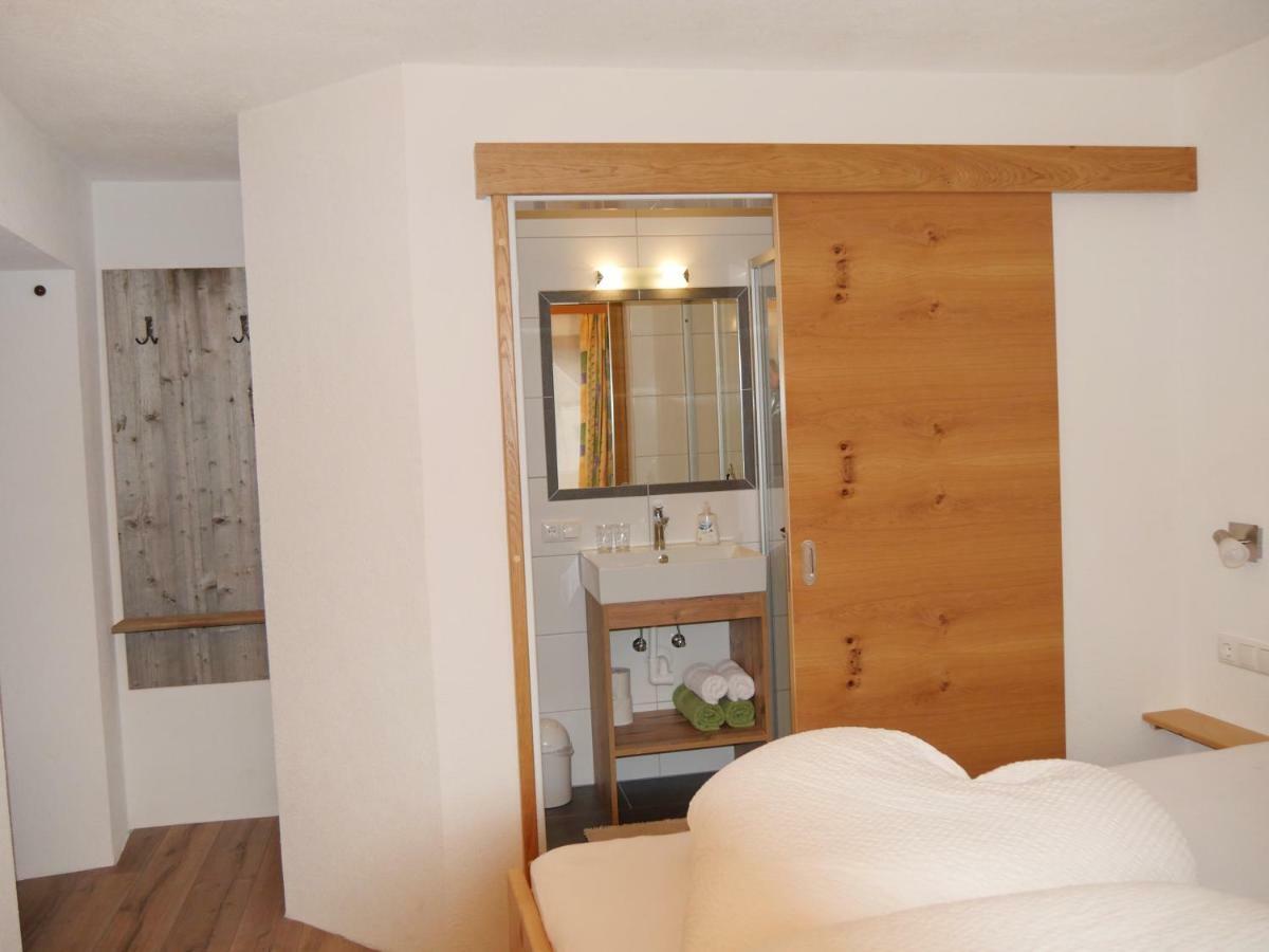 Appartement Haus Dilitz-Theiner - Bachbluete à Nauders Extérieur photo